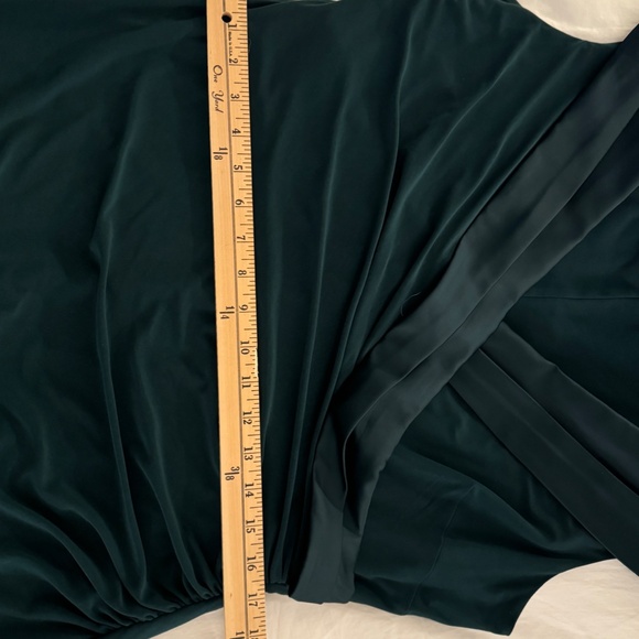 Leonetta Satin V-Neck Jersey Evening Gown - Picture 6 of 7